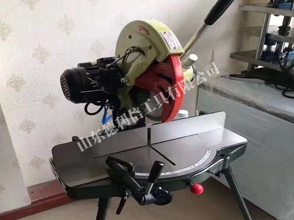 手動(dòng)鋁合金轉(zhuǎn)盤切割鋸、切割機(jī)、斷橋鋁門窗加工設(shè)備